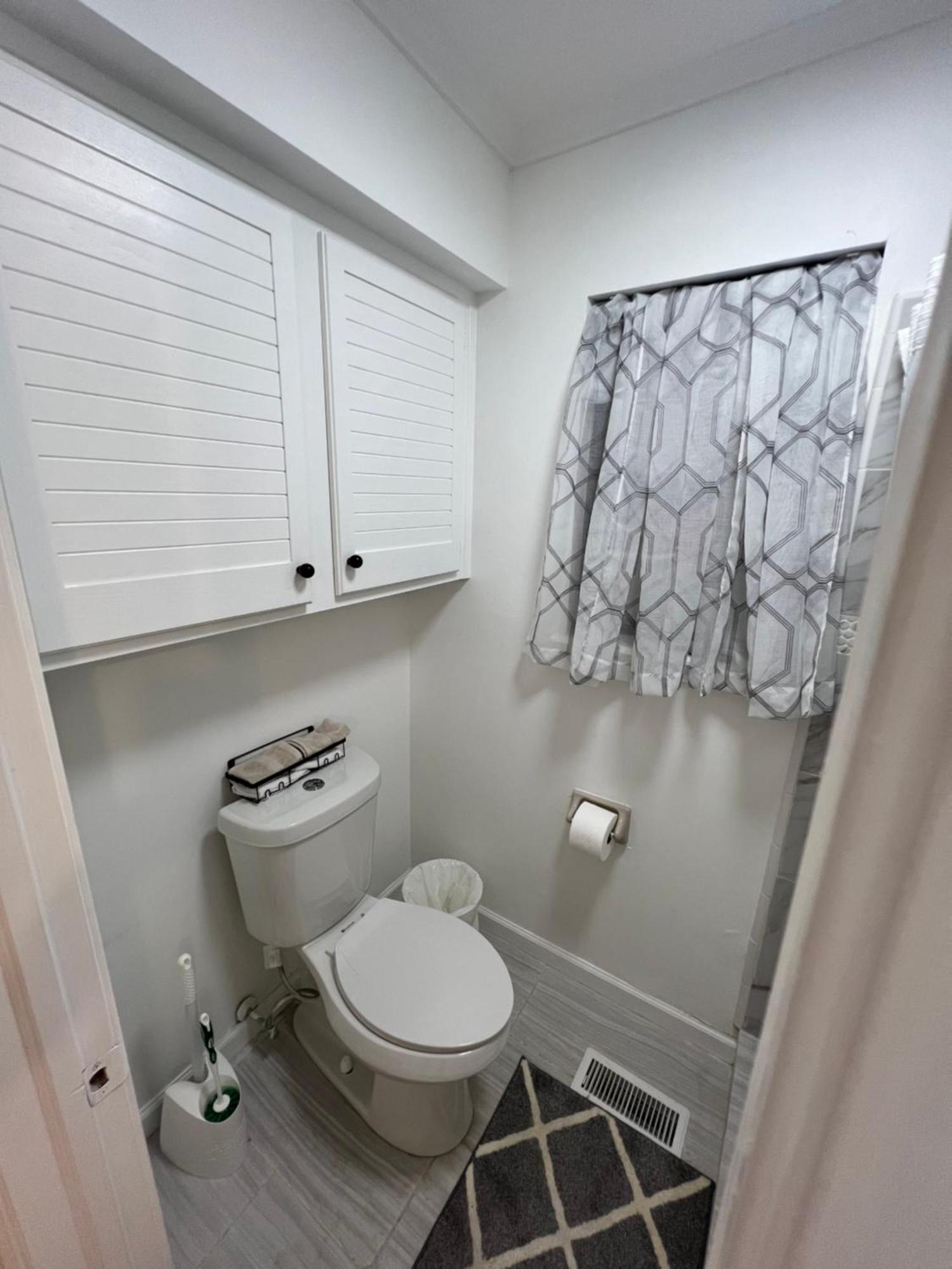 Cozy Private Suite 5 Min From Saint Francis Hospital And Woodland Hills Mall تولسا المظهر الخارجي الصورة